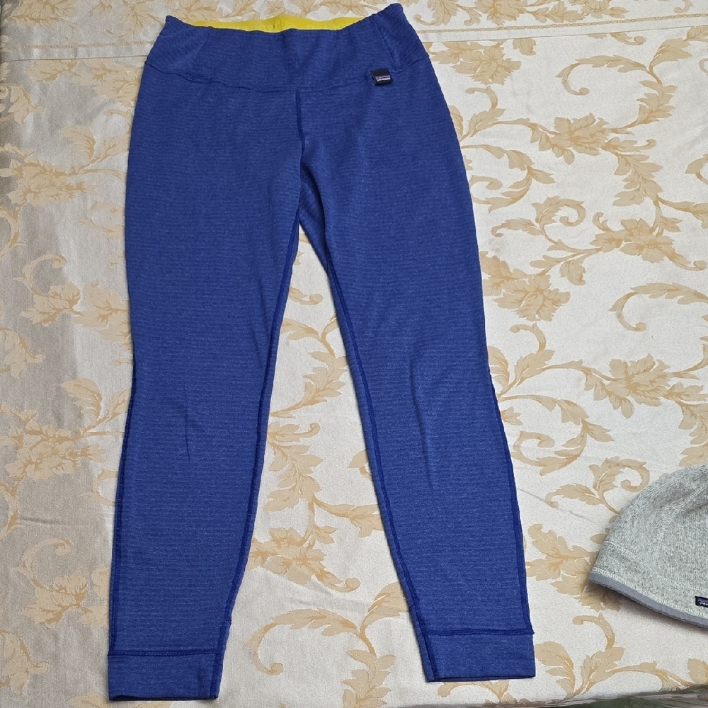 Patagonia Baselayer Pants & Gray Skull Cap Bundle - Picture 3 of 10